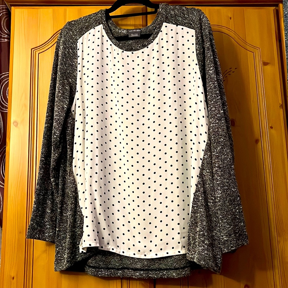 Van Heusen long sleeve. Polyester front with jersey sleeves and back